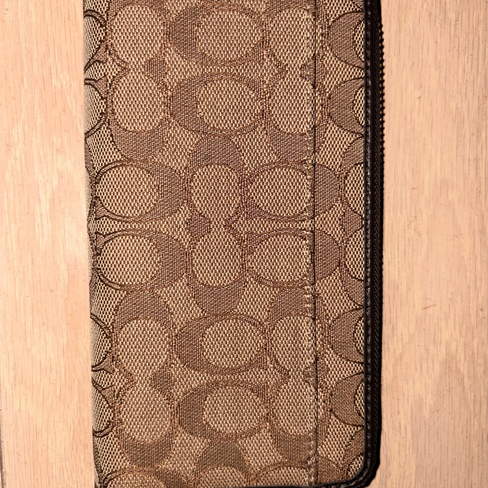Coach Signature Tote and Wallet Set - Picture 13 of 16